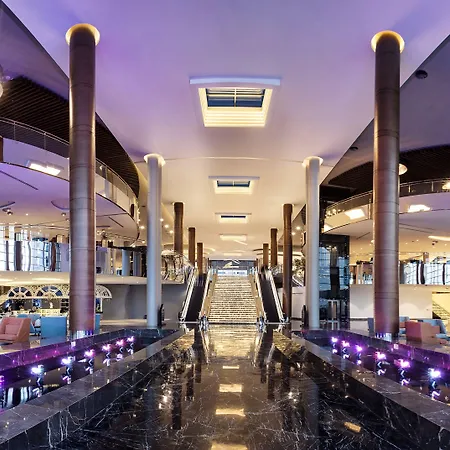 Elexus & & Casino Hotel