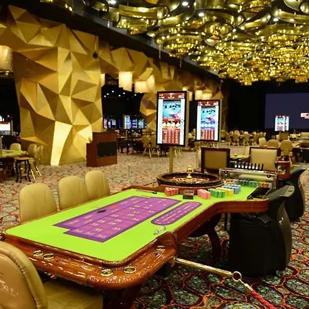 Elexus & & Casino ホテル