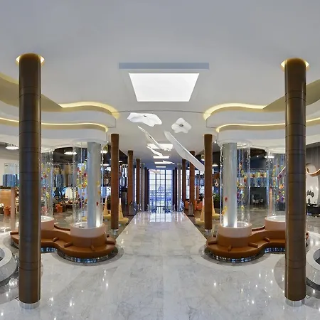 Elexus & & Casino فندق