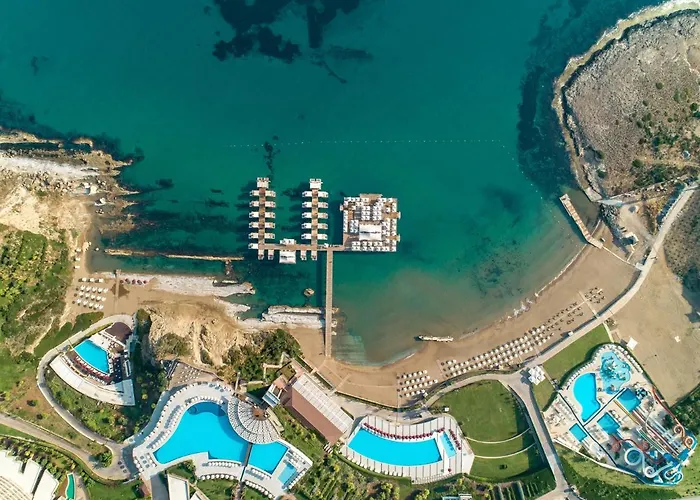 Elexus & & Casino Hotel 5*