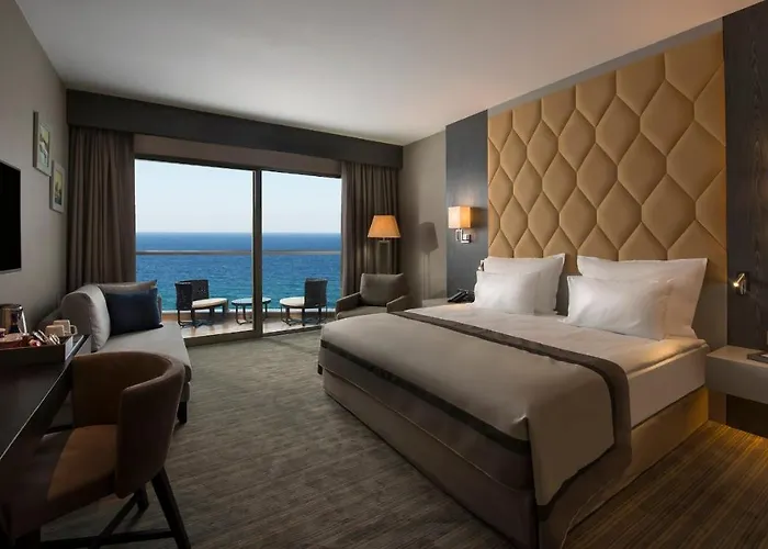 Elexus & & Casino Hotel