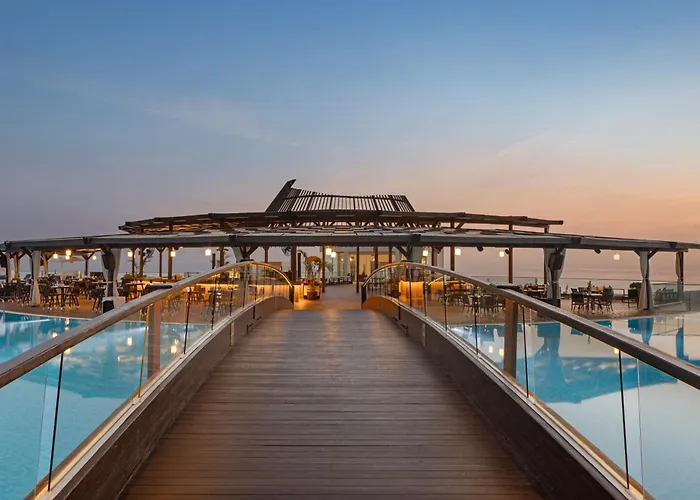 Otel Elexus & & Casino Klepini